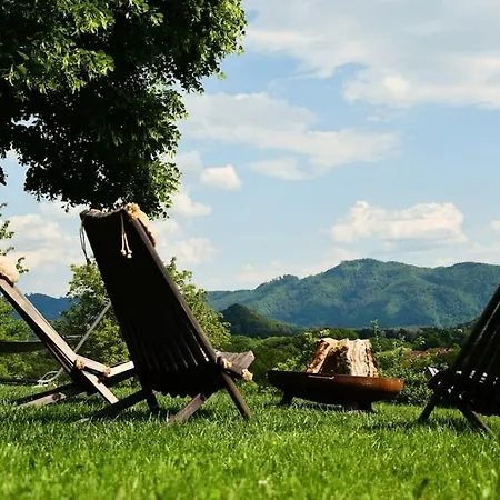 Martin's Family With Hot Tub & Views Alpesi faház *