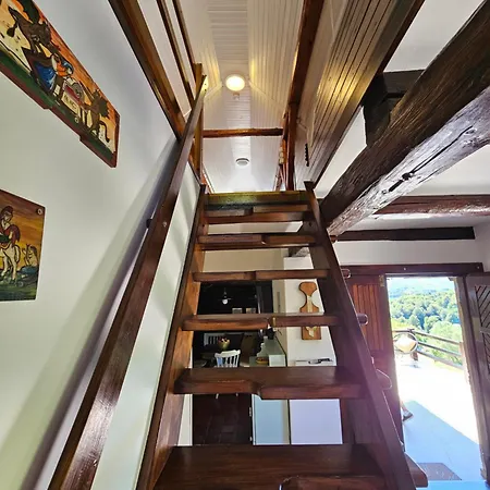 בקתה Martin's Family With Hot Tub & Views *