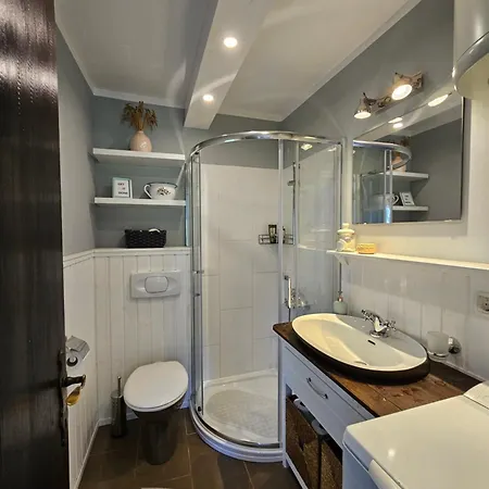 Martin's Family With Hot Tub & Views *