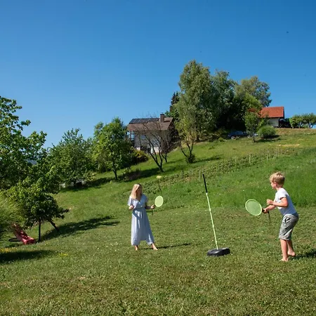 Martin's Family With Hot Tub & Views Alpesi faház