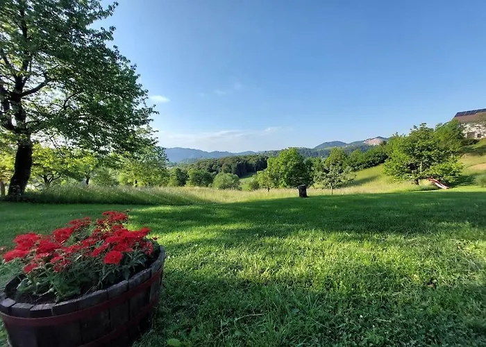 شاليه Martin's Family With Hot Tub & Views