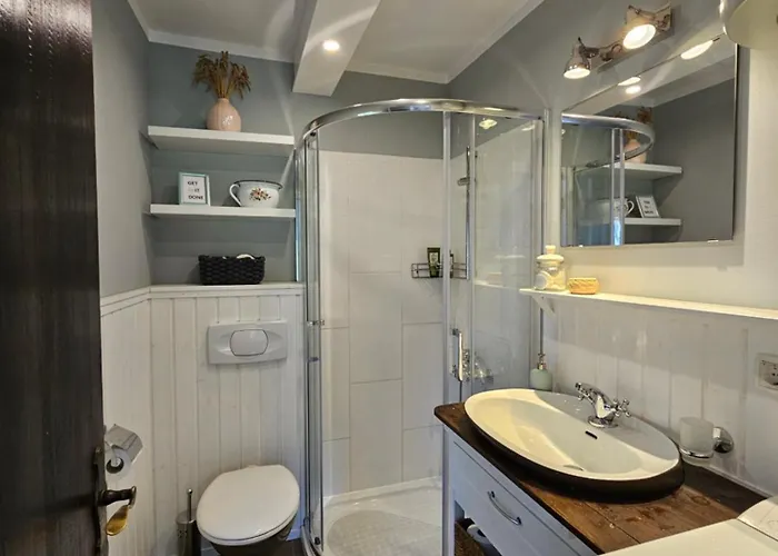 Martin's Family With Hot Tub & Views *